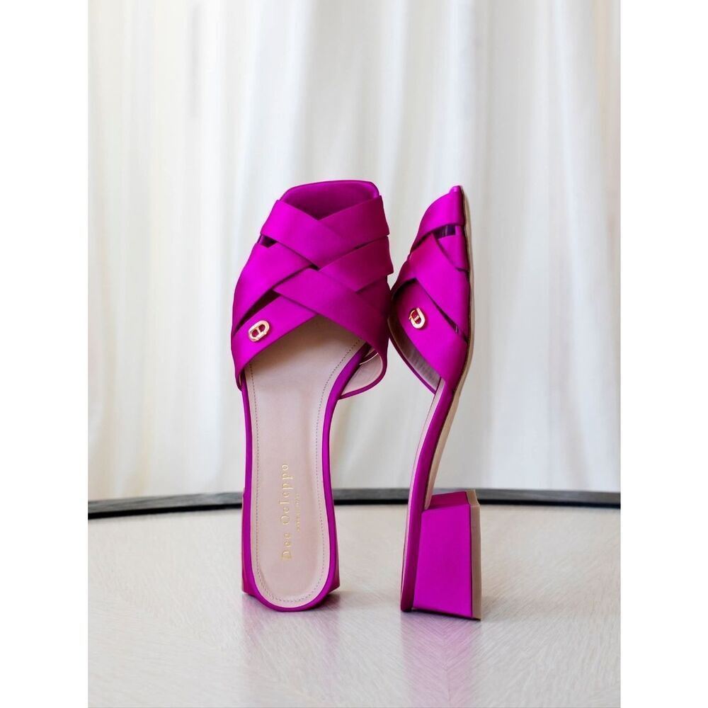 Dee Ocleppo Pink Woven Slides Sandals Size 10.5